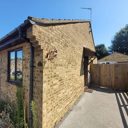 Bumblebee Bungalow - With Separate Office And Gaming Space By Catchpole Stays Colchester Exterior photo