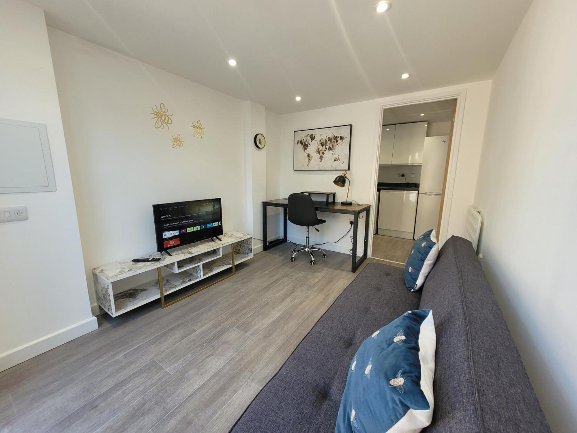 Bumblebee - With Separate Office And Gaming Space By Catchpole *