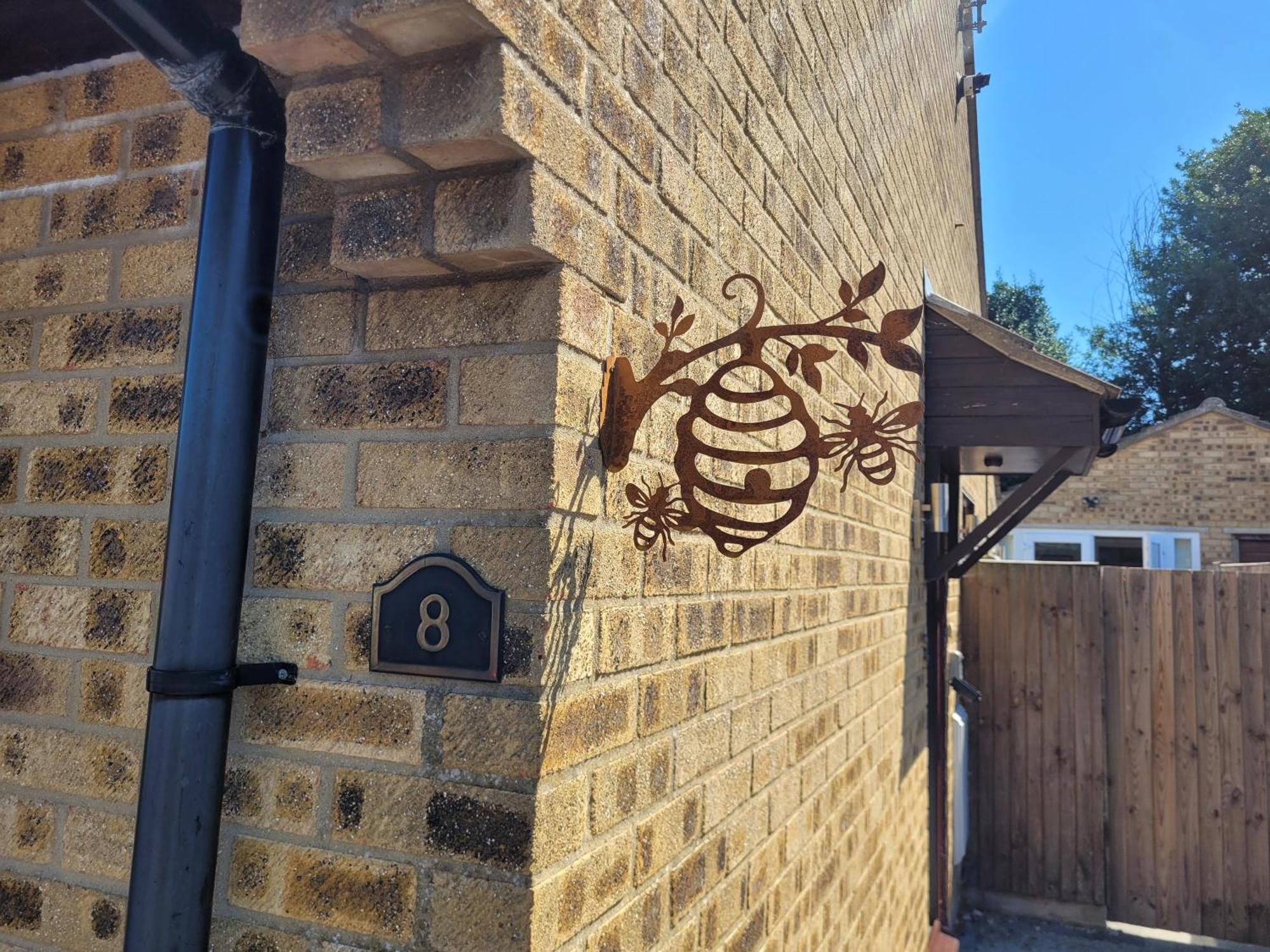 Holiday home Bumblebee - With Separate Office And Gaming Space By Catchpole *